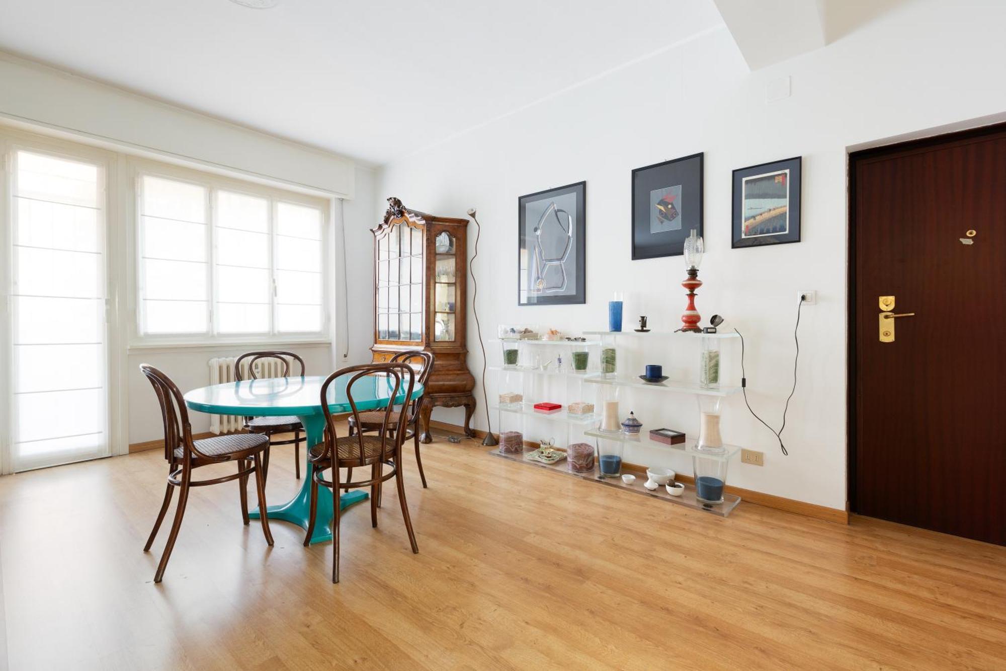 Milan-Linate Apartment With Balcony Exterior photo